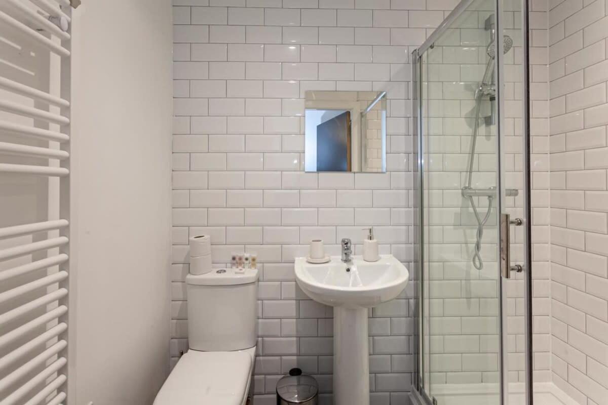 Stunning 2 Bed Flat 5Min To Old Trafford Stadium Μάντσεστερ Εξωτερικό φωτογραφία